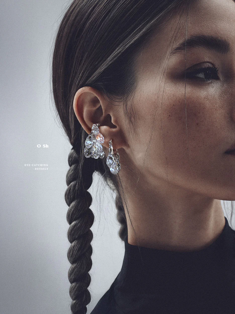"NAKED CRYSTALS" ASYMMETRIC EAR SET SILVER - Image 4